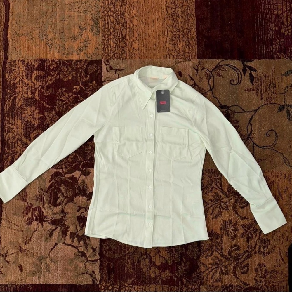 Levis women’s western silky shirt